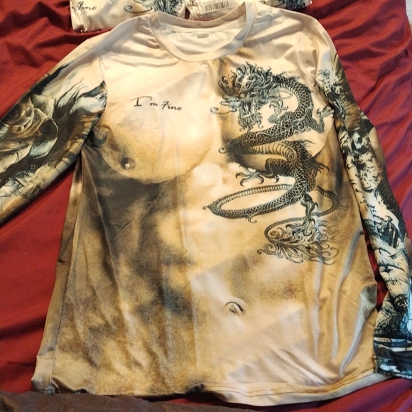 Fake tattoo long sleeve shirt - Picture 1 of 4